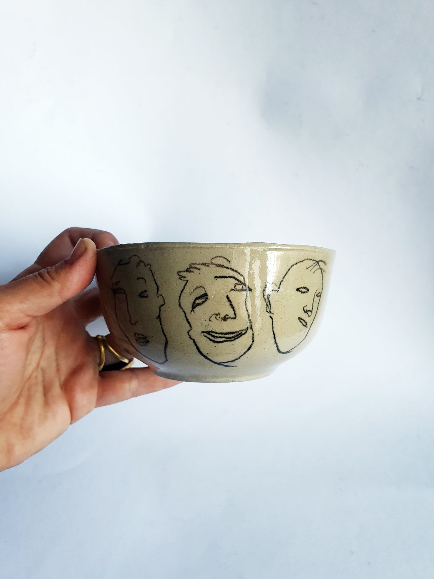 Bol ø 11 cm série de visages beige