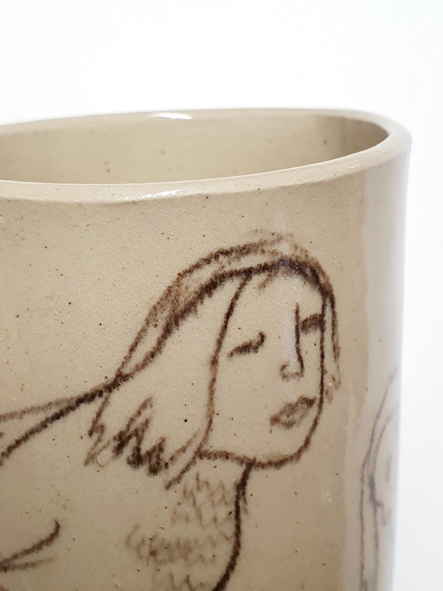 Tasse 35 cl oiseau femme/ver