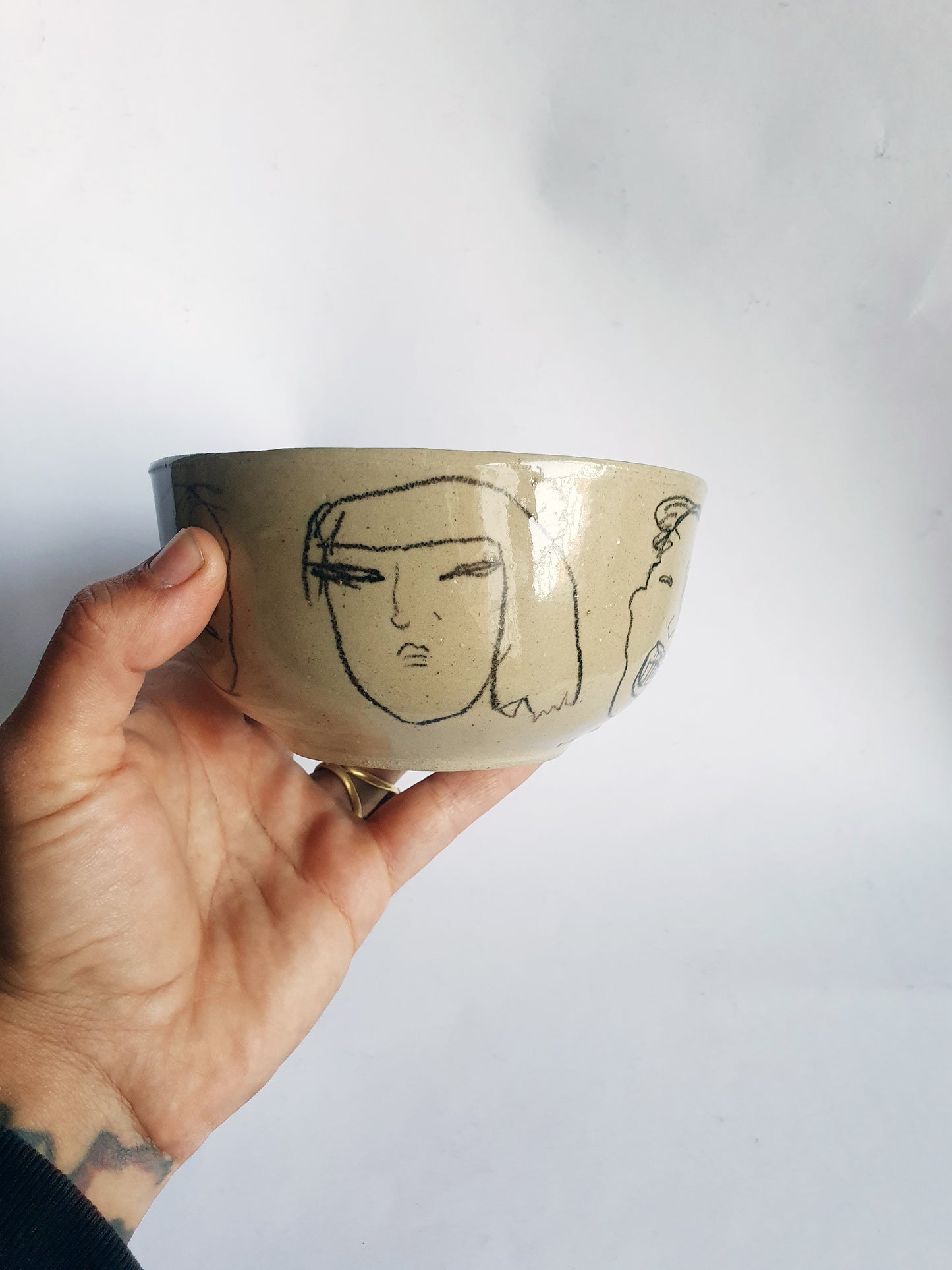 Bol ø 11 cm série de visages beige