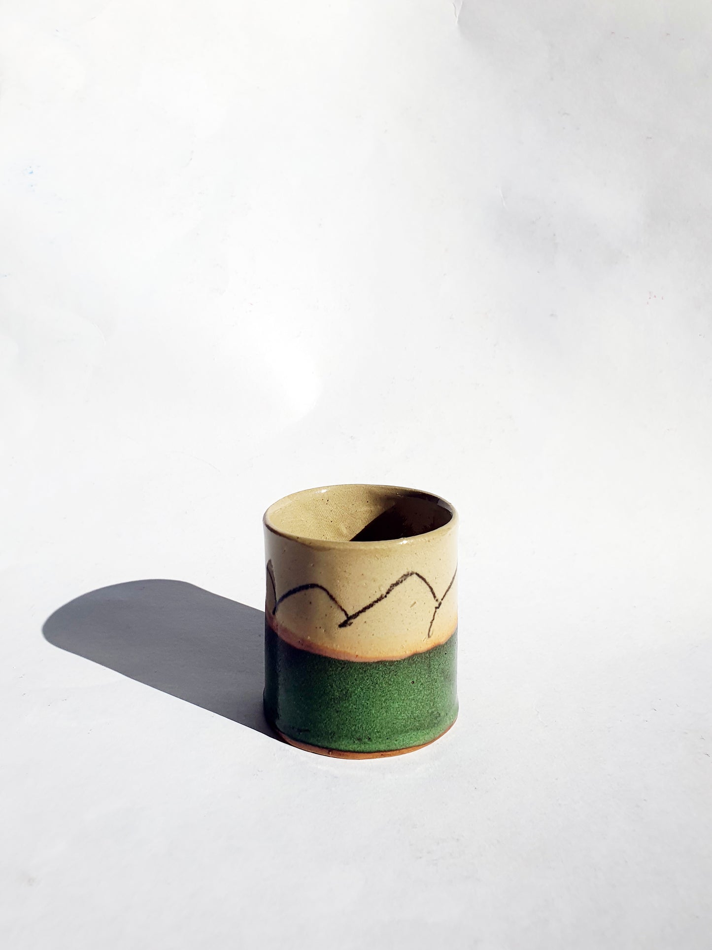 Tasse espresso mi-ligne mi-vert forêt