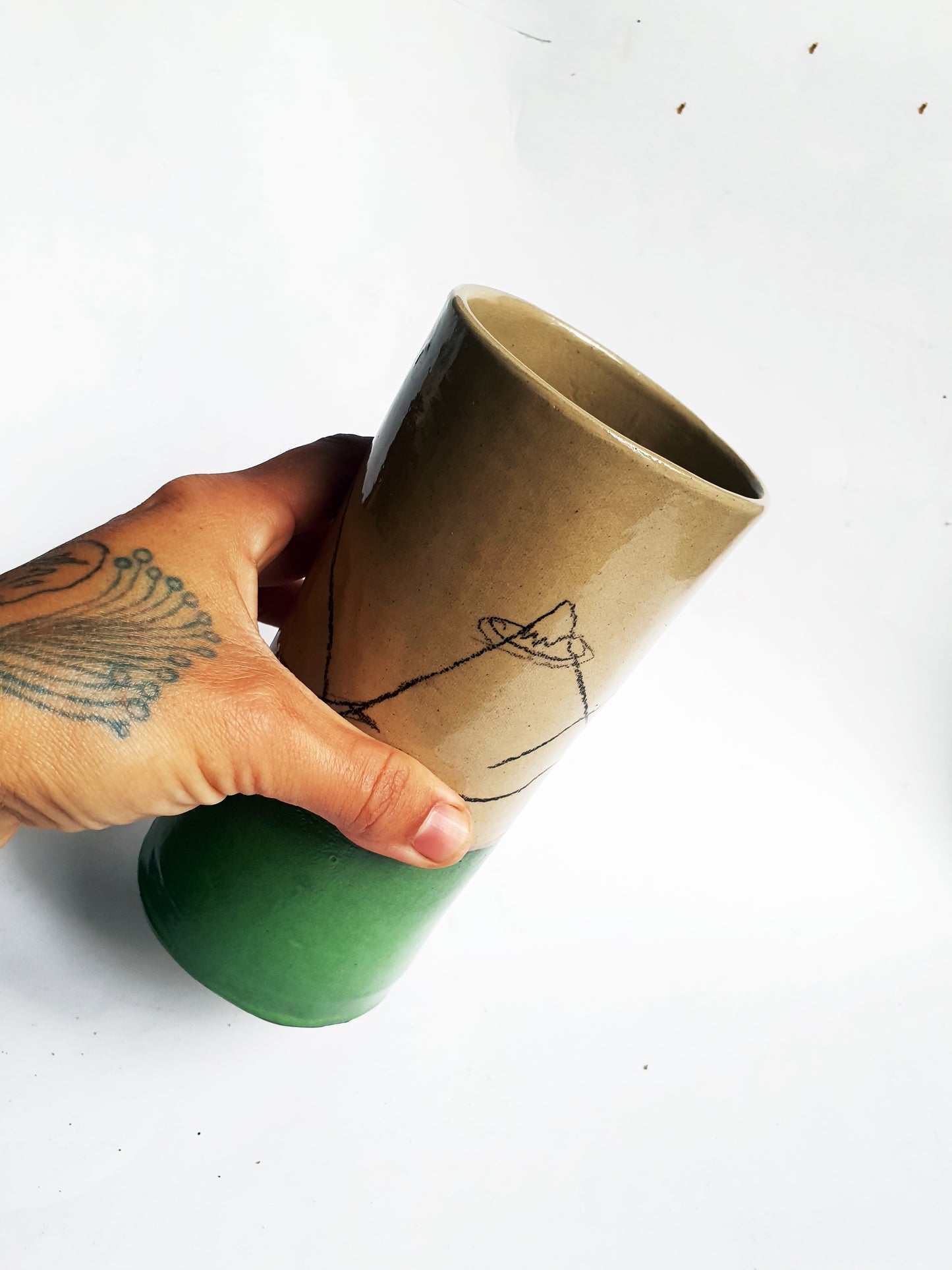 Vase Montagne mi beige mi vert