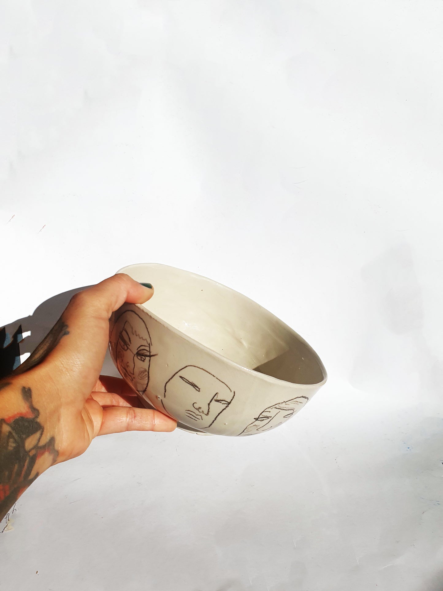 Bol ø 17,5 cm série de visages blanc crème