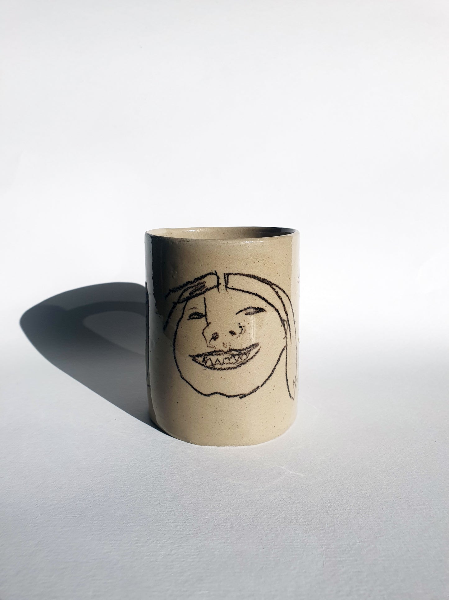 Mug 230 ml 3 visages avec anse