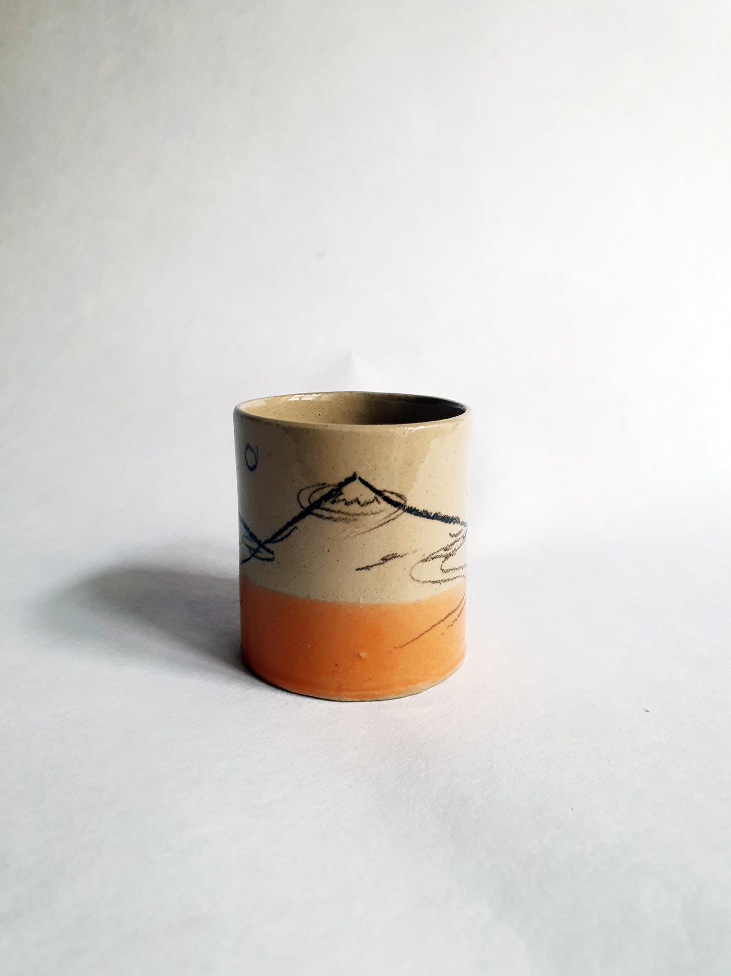 Tasse espresso mi orange mi montagne