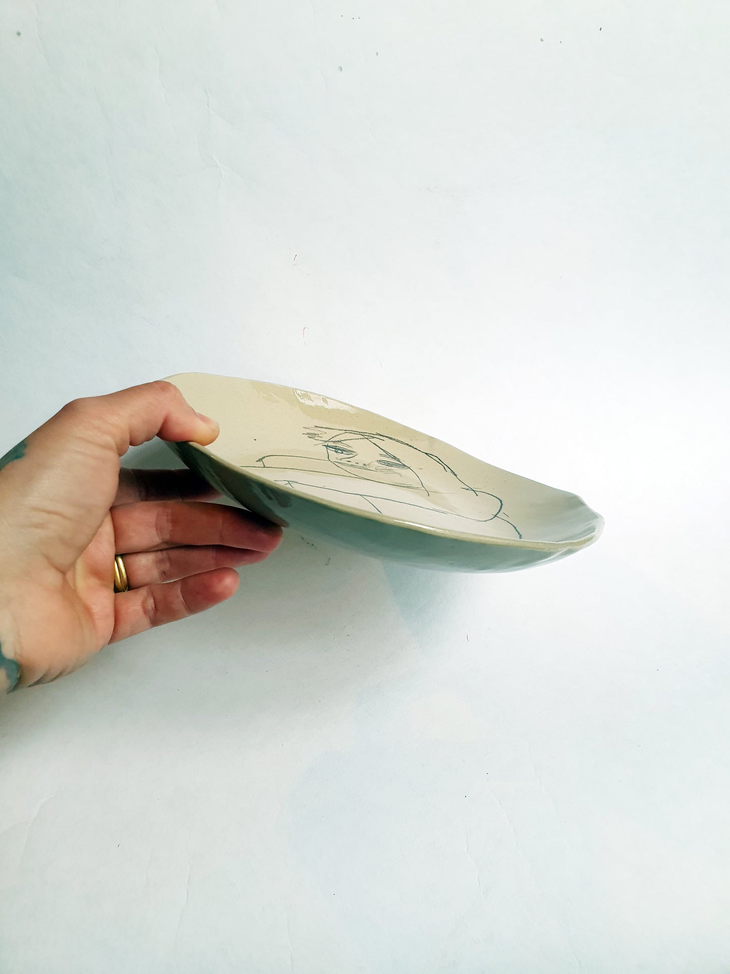 Assiette ø 22 cm personnage dessiné