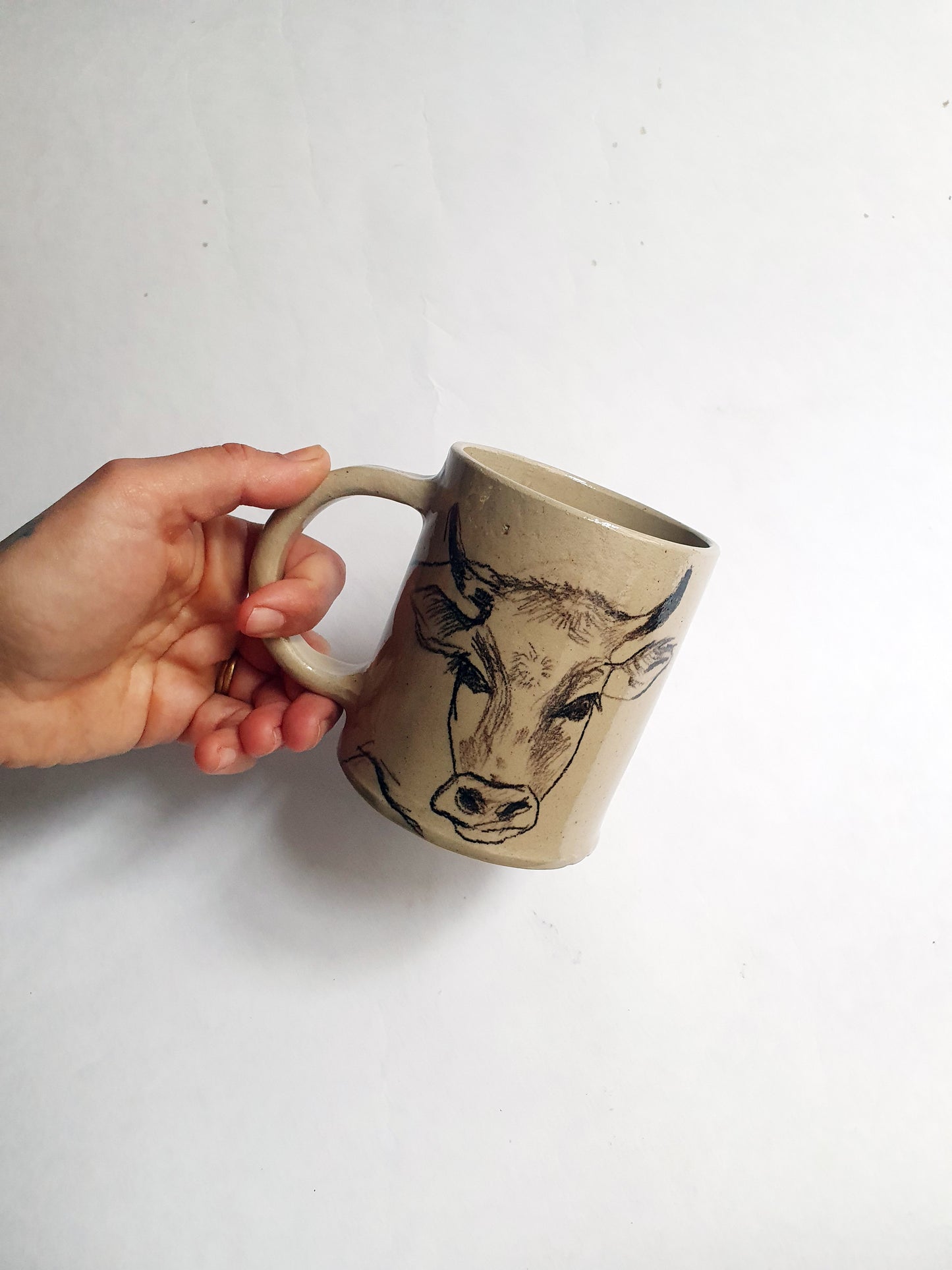 Tasse 35 cl vachette yeux noirs