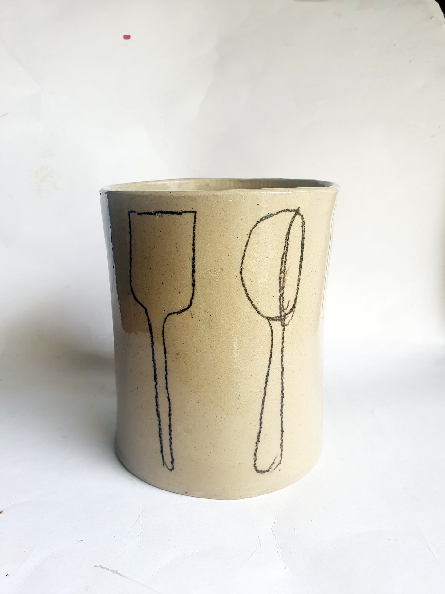 Pot à ustensiles avec petit défaut !