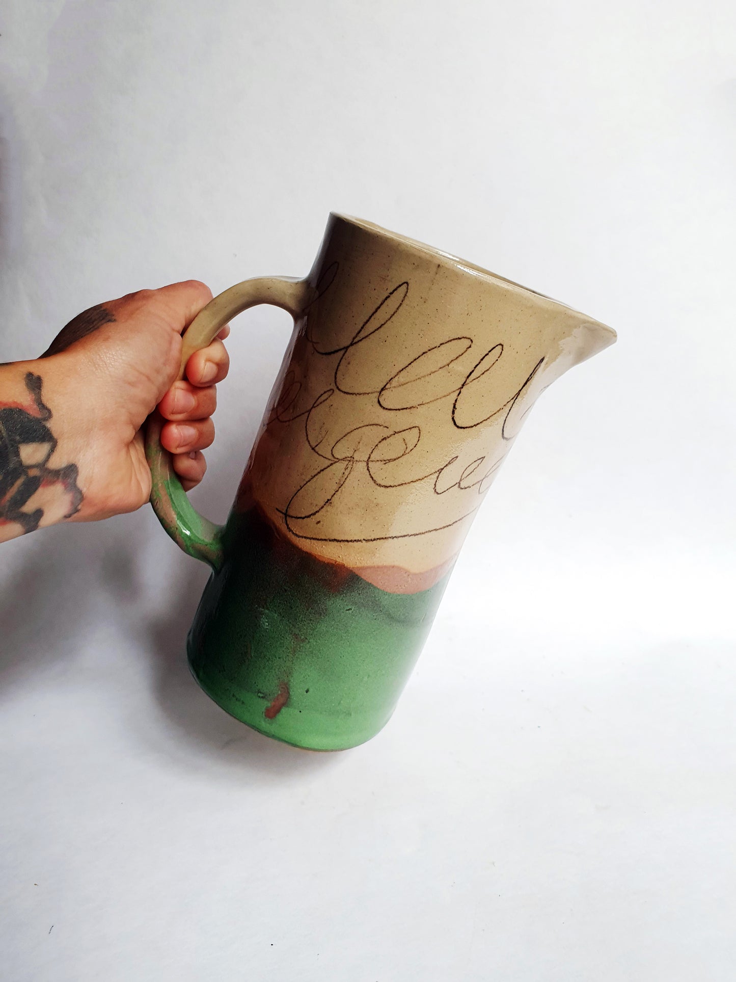 Carafe Mi vert mi dessinée