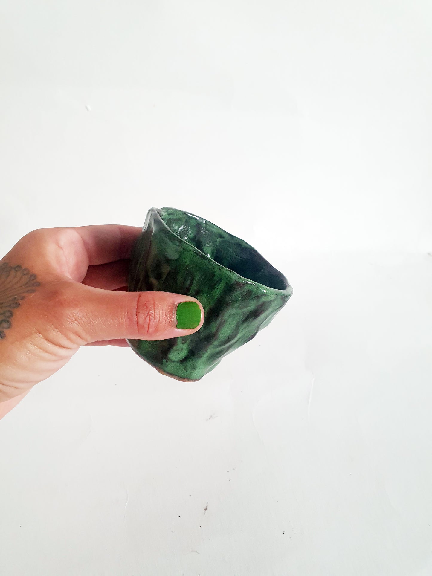 Tasse au pincé vert 12 cl