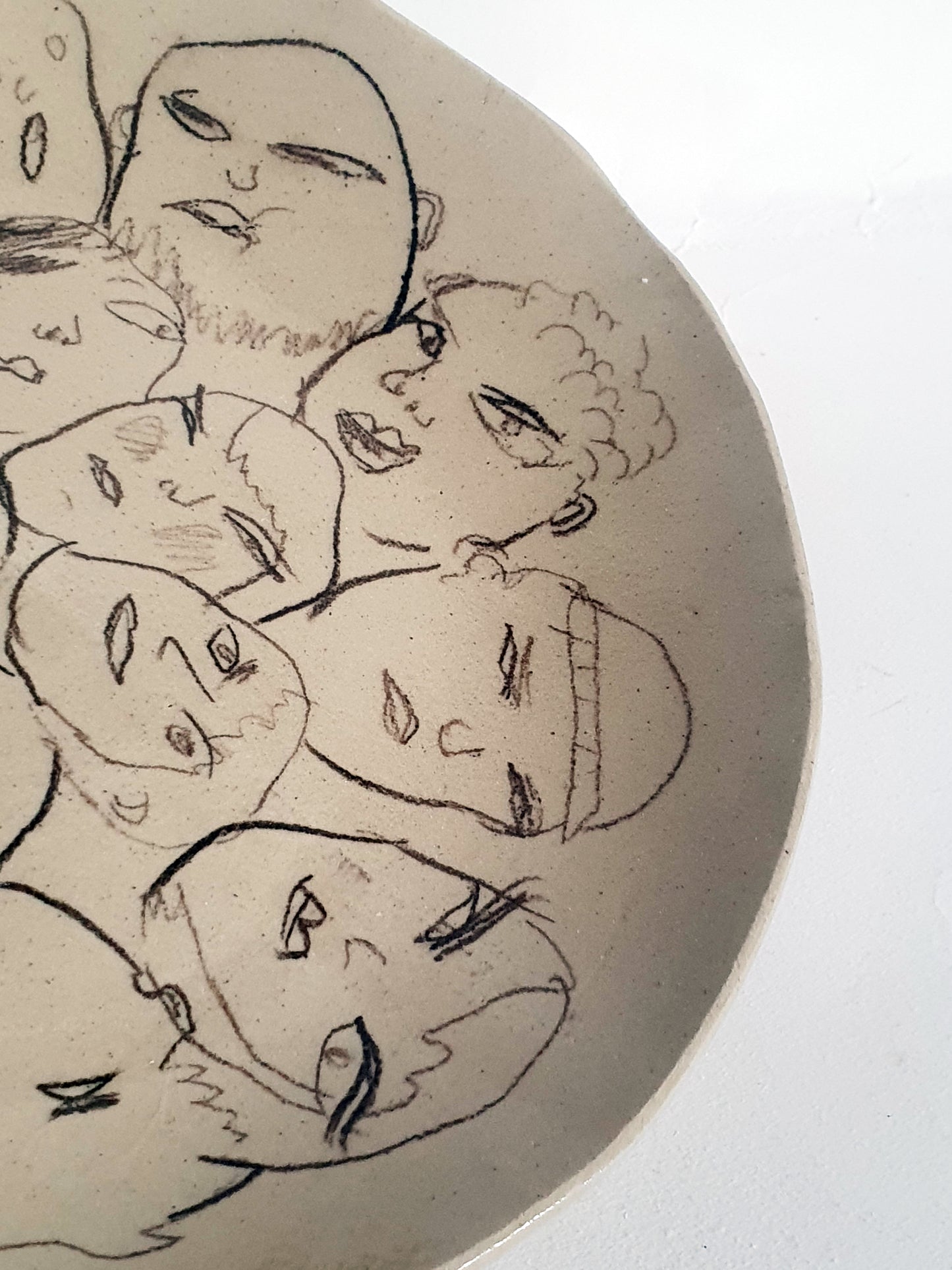 Assiette ø 22 cm visages 3