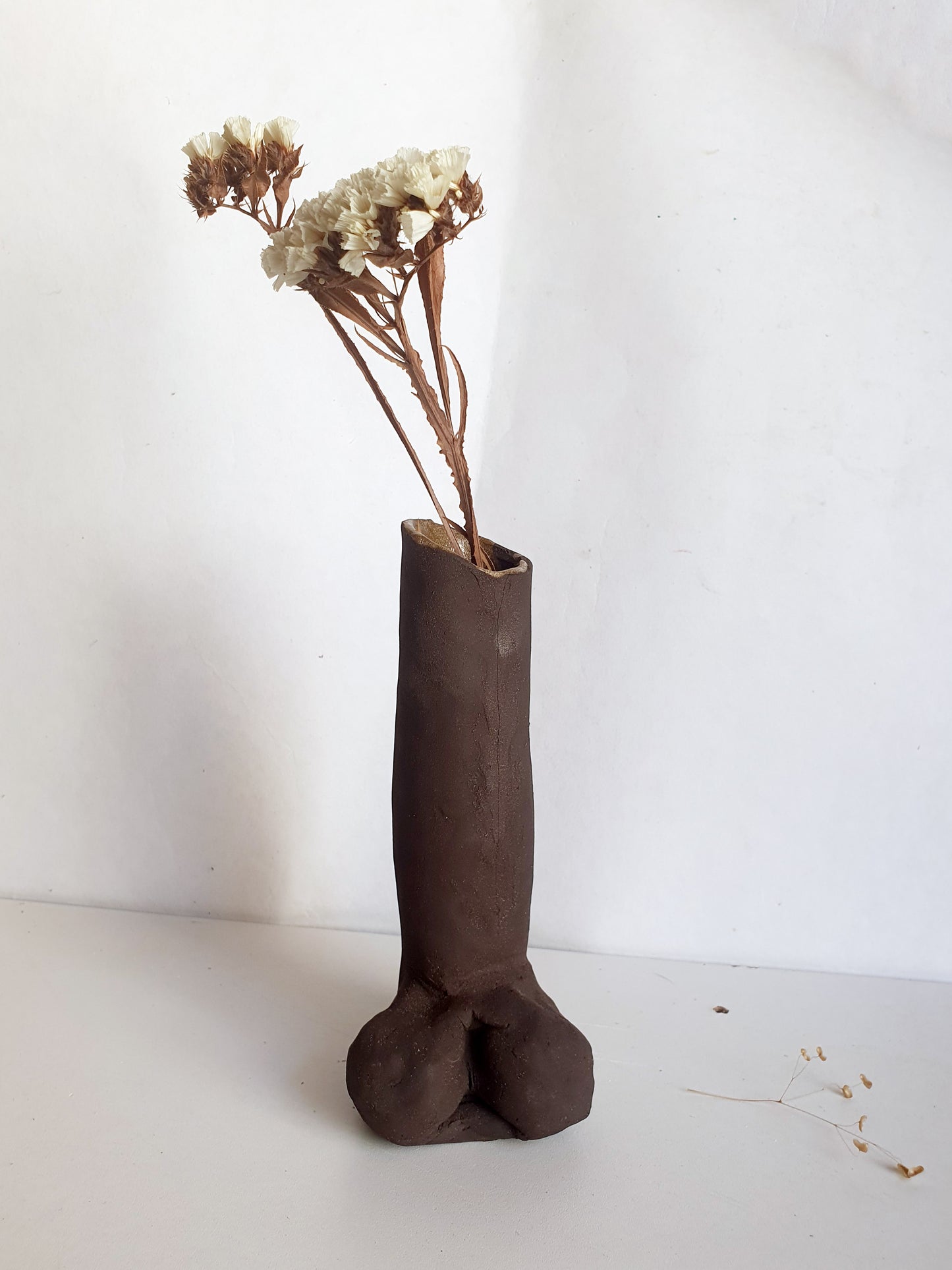 Vase verge noire
