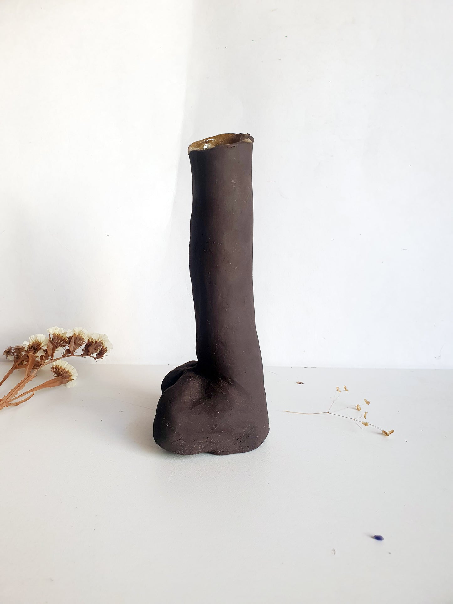 Vase verge noire