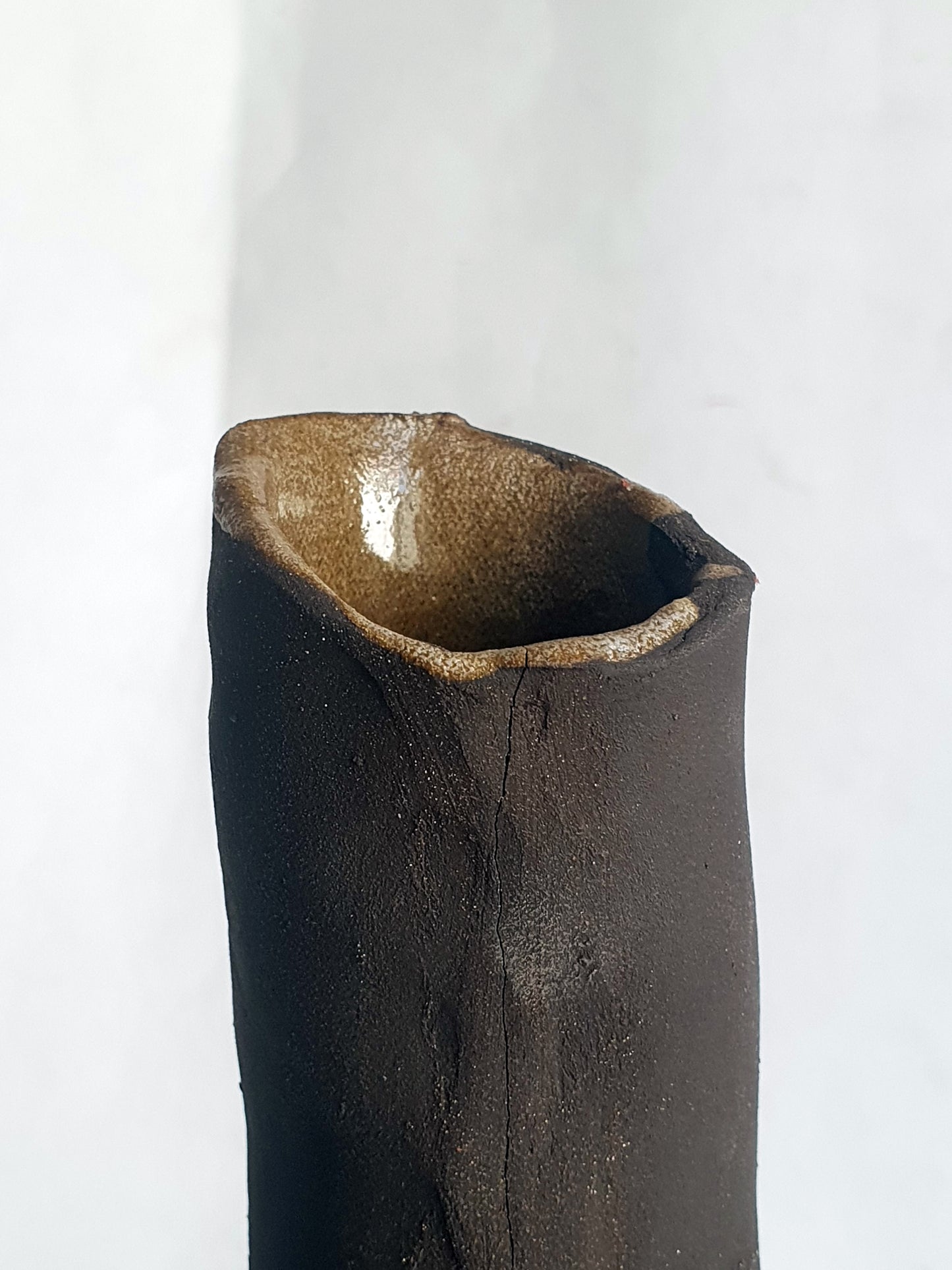 Vase verge noire